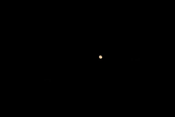 Photograph the moon with normal daylight exposures